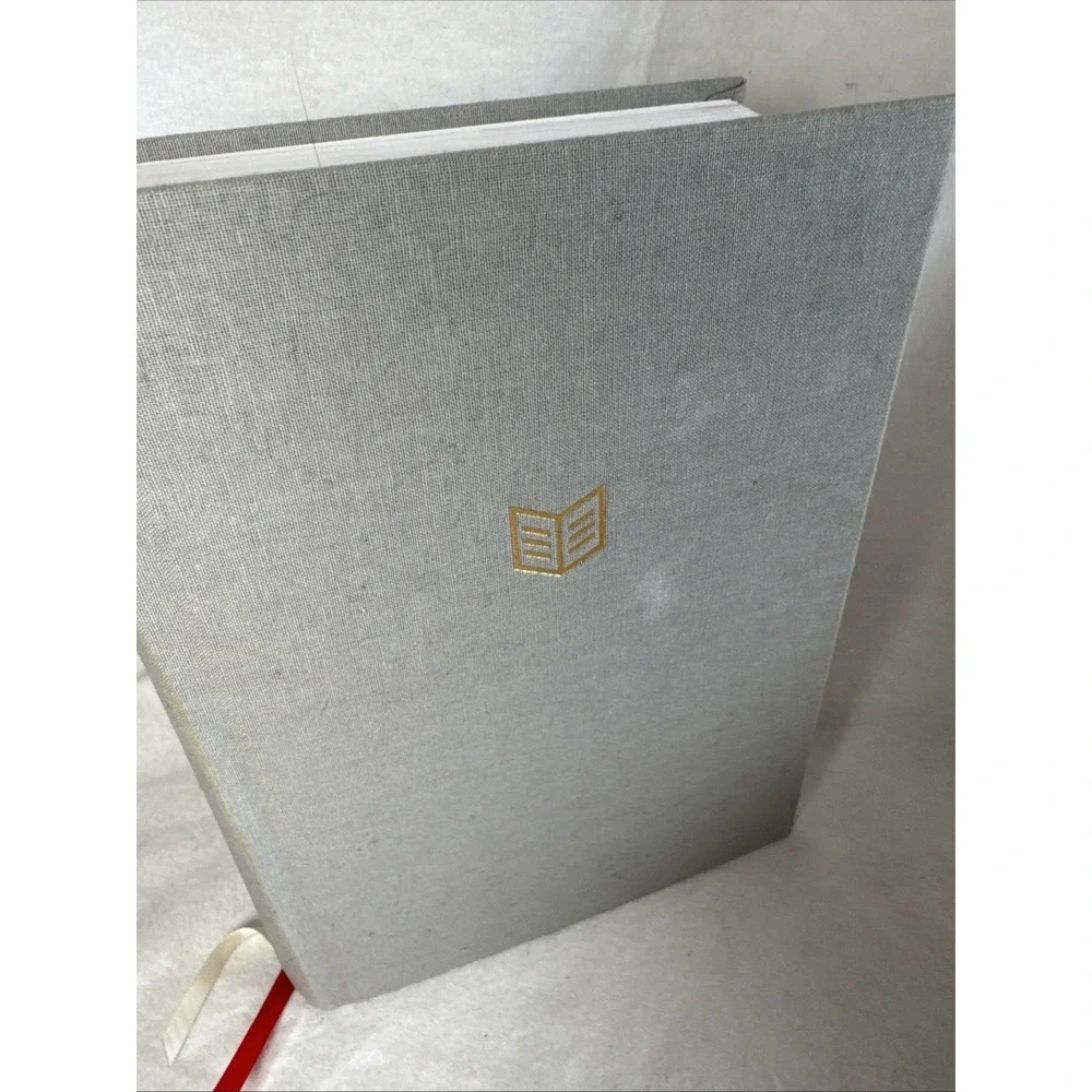 She Reads Truth Bible Raechel Myers 2017 HC Holman CSB Gray Linen Indexed
